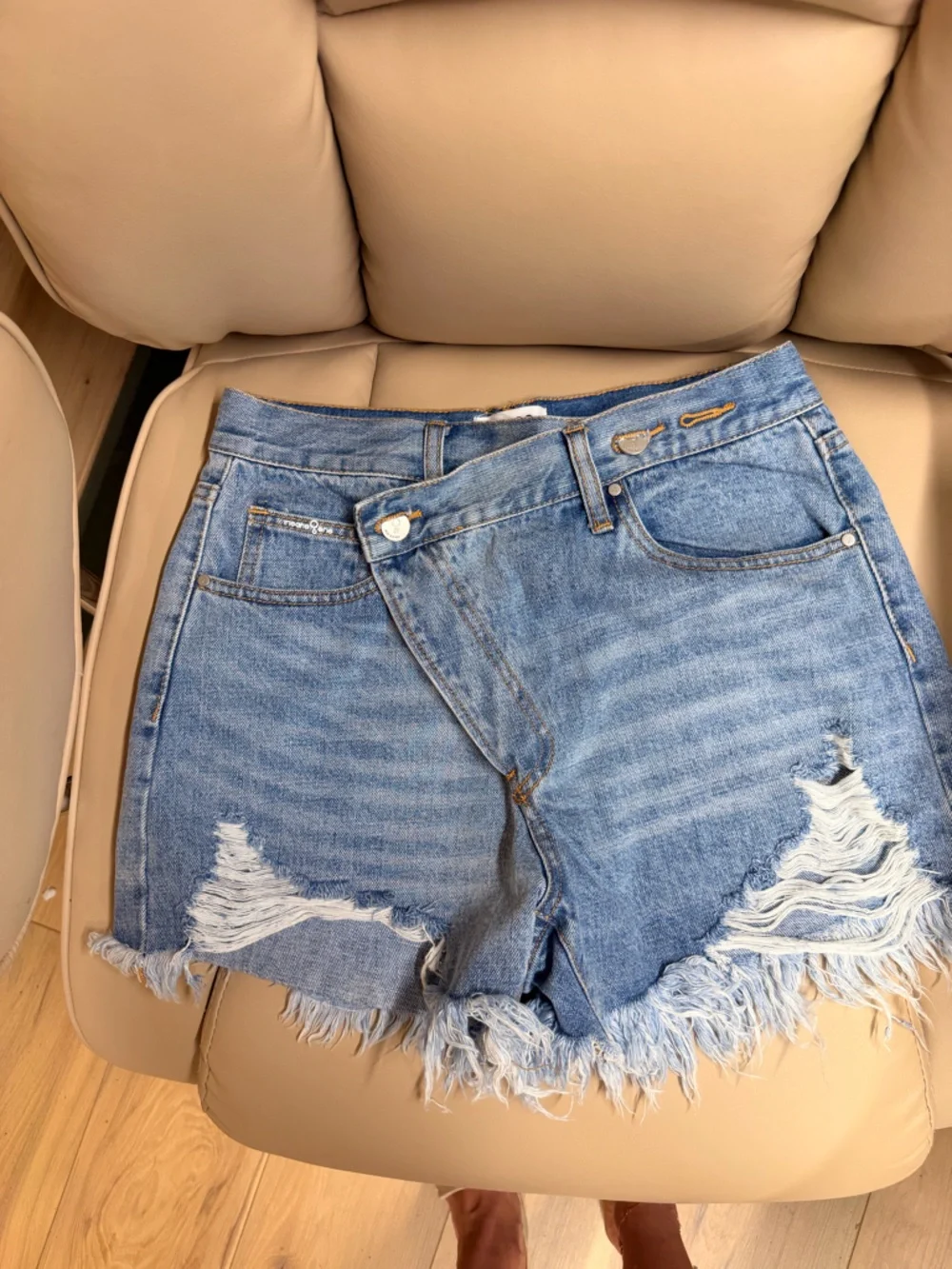 Insane Gene High Rise Denim Shorts Women Medium Wash Distressed Raw Hem - Picture 1 of 3